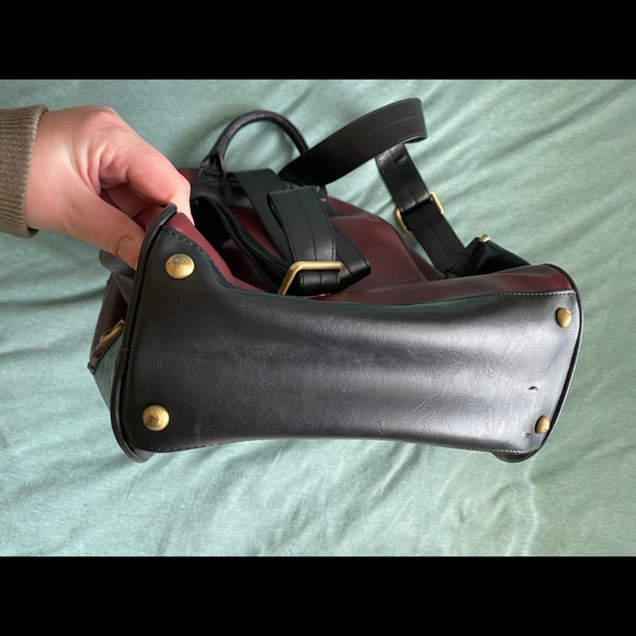 Lapalette • Leather Horse Backpack - Picture 9 of 9